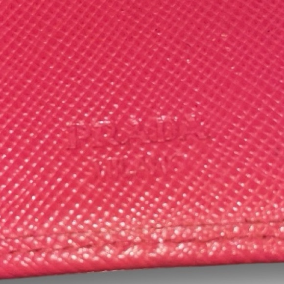 PRADA⭐️ PINK BOW, SAFFIANO LEATHER KEY RING WALLET WITH BOX & COA - Picture 10 of 15